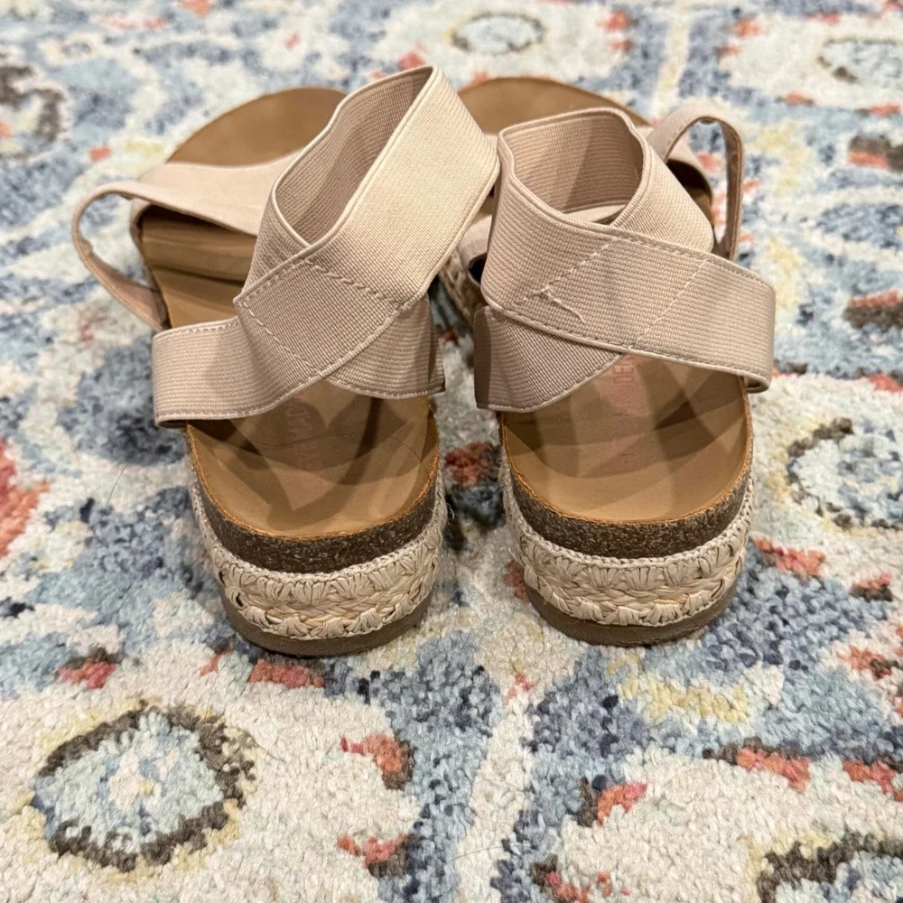 Steve Madden Bandi Sandals Girls 3 Tan Elastic Espadrille Platform